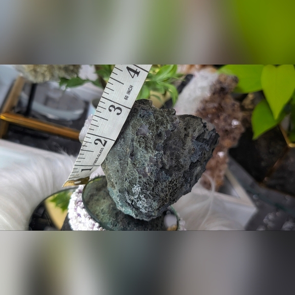 Amethyst Quartz Crystal Geode Cluster - Picture 5 of 11